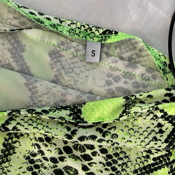 Crop top - Picture 2 of 2